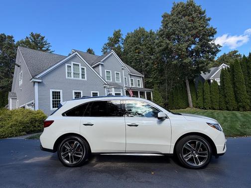 White 2017 Acura MDX 3.5L w/Advance Package