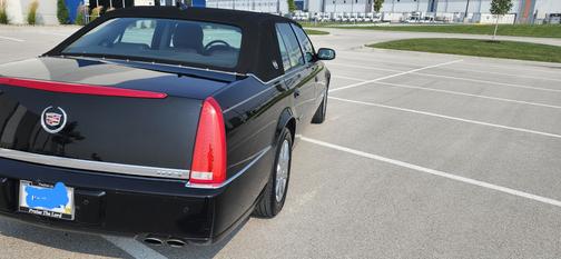 2010 Cadillac DTS Premium Collection