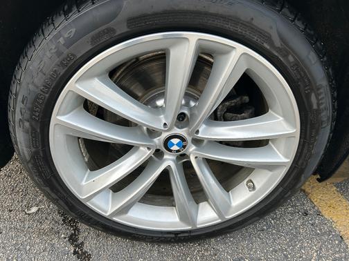 2016 BMW 750 i xDrive