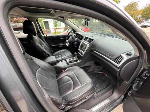 Gray 2013 GMC Acadia SLT-1
