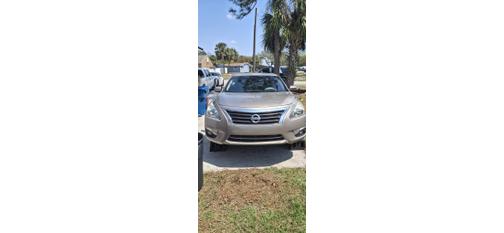 Beige 2015 Nissan Altima 3.5 SL