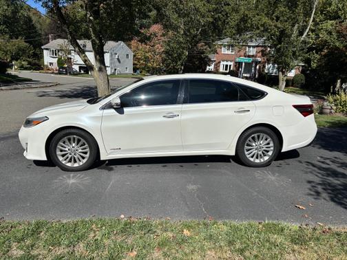 2015 Toyota Avalon Hybrid XLE Premium