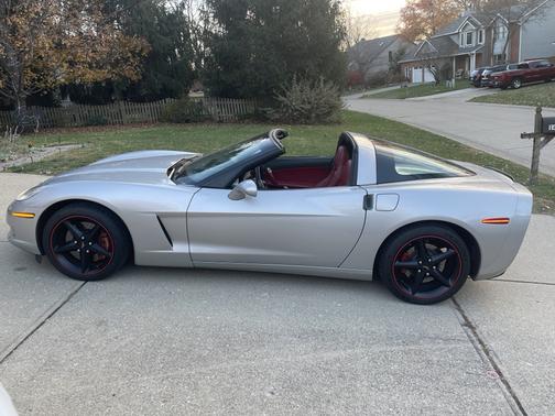 2005 Chevrolet Corvette Base