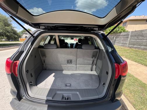 Gray 2012 Chevrolet Traverse LT