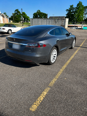Gray 2017 Tesla Model S 75