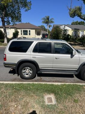 Silver 2000 Toyota 4Runner SR5