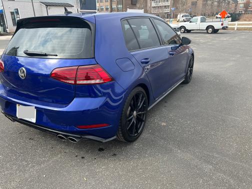 2019 Volkswagen Golf R 4-Door w/DCC & Navigation