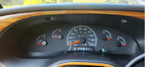 2002 Ford E150 Base