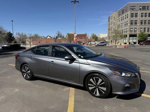 Gray 2022 Nissan Altima 2.5 SV