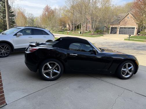 2009 Saturn Sky Base
