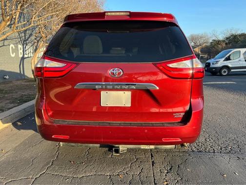 2018 Toyota Sienna Limited Premium