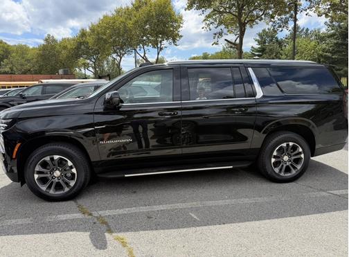 Black 2025 Chevrolet Suburban LT