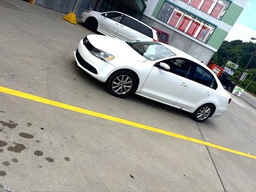 White 2012 Volkswagen Jetta SE