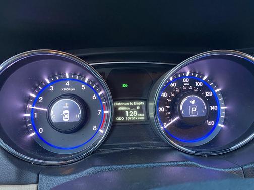 White 2013 Hyundai SONATA GLS