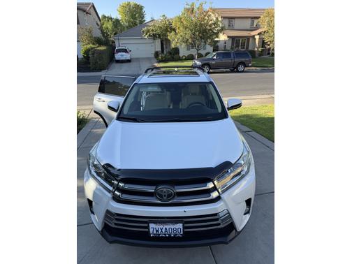2017 Toyota Highlander Limited Platinum