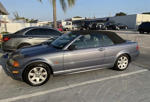 Blue 2001 BMW 325 Ci