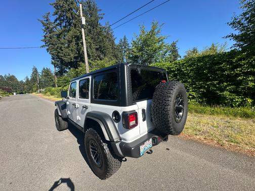 White 2025 Jeep Wrangler Willys