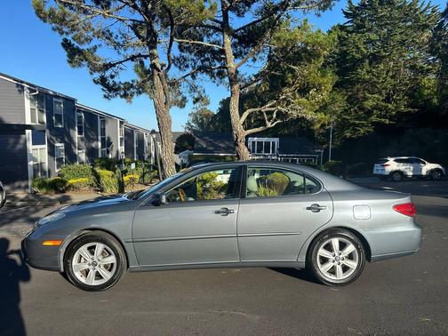 Beige 2005 Lexus ES 330 Base