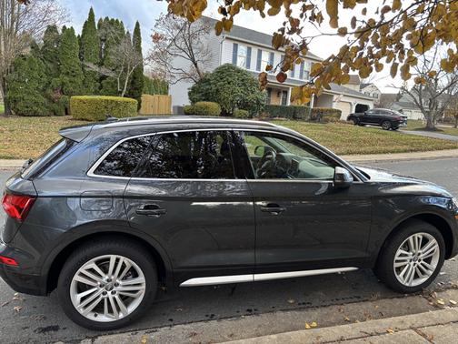 2018 Audi Q5 2.0T Premium Plus