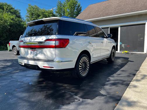 White 2018 Lincoln Navigator Black Label