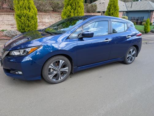 2022 Nissan Leaf SV