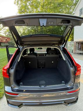 Gray 2024 Volvo XC60 B5 Plus Dark Theme