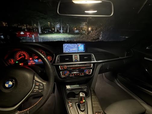 2018 BMW 330 i xDrive
