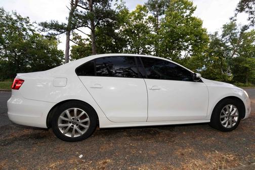 White 2012 Volkswagen Jetta SE