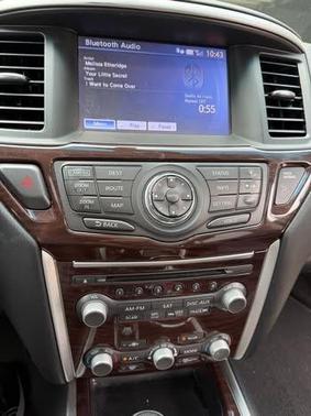 Gray 2015 Nissan Pathfinder Platinum