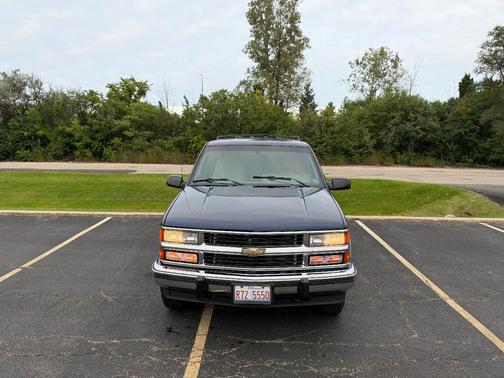 Blue 1994 Chevrolet Suburban 1500