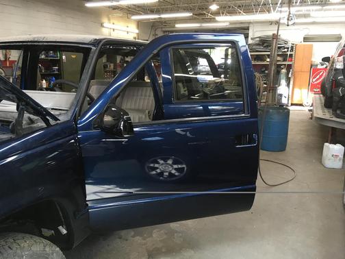 Blue 1994 Chevrolet Suburban 1500