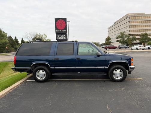Blue 1994 Chevrolet Suburban 1500