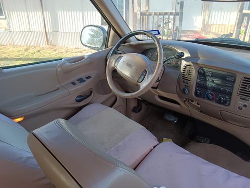 1998 Ford F-150 Lariat