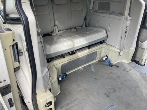 2009 Chrysler Town & Country Limited