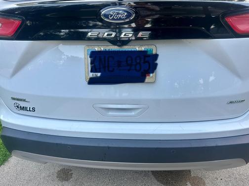 White 2022 Ford Edge SEL