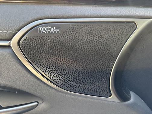 2019 Lexus ES 300h Luxury