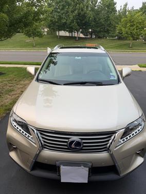 Beige 2015 Lexus RX 450h Base