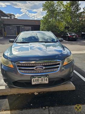 Blue 2010 Ford Taurus SEL