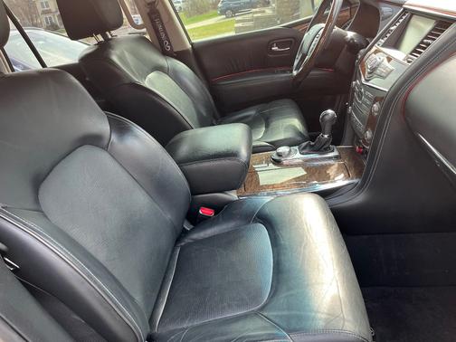 Gray 2017 INFINITI QX80 Base