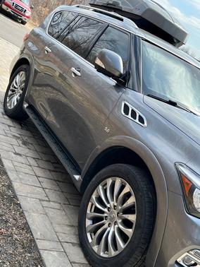 Gray 2017 INFINITI QX80 Base