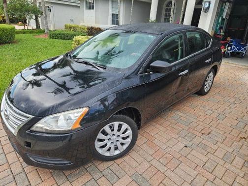 Black 2014 Nissan Sentra SV