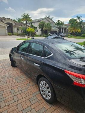Black 2014 Nissan Sentra SV