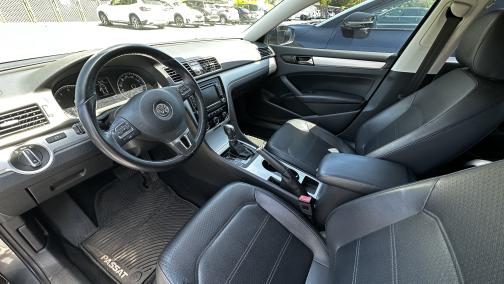 2013 Volkswagen Passat 2.5 SE