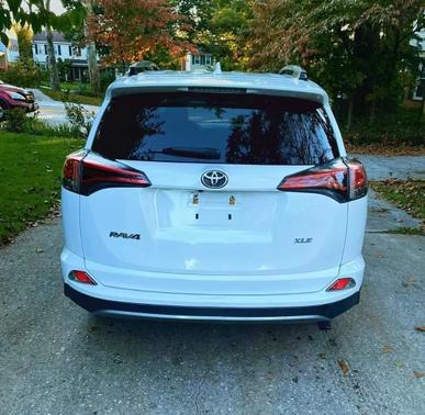 White 2018 Toyota RAV4 XLE