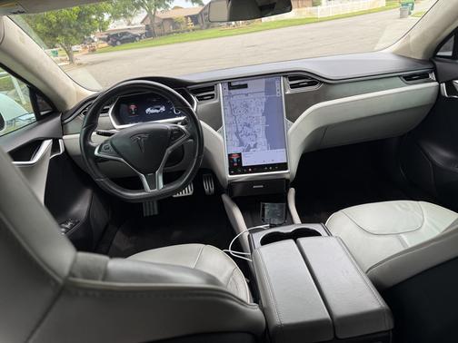 2013 Tesla Model S Performance