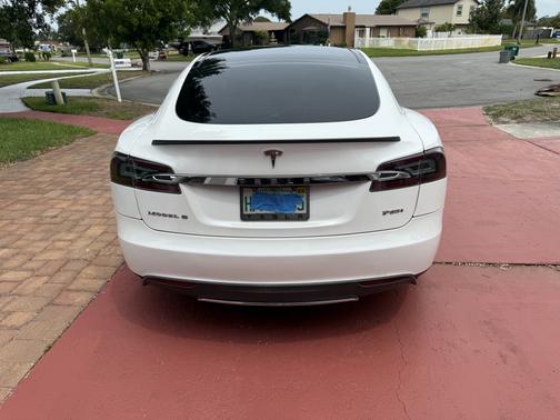 2013 Tesla Model S Performance