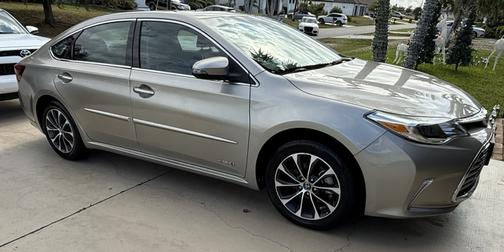 2018 Toyota Avalon Hybrid XLE Premium