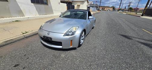 Silver 2008 Nissan 350Z Touring