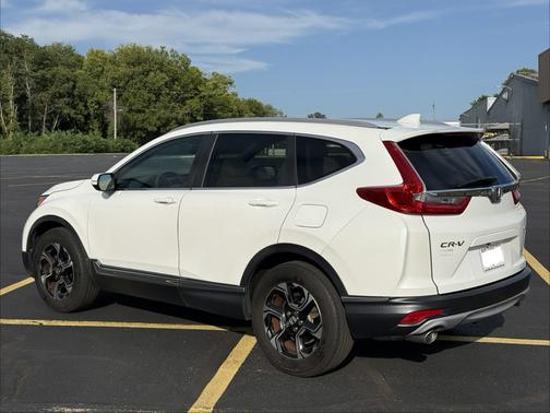 White 2019 Honda CR-V Touring