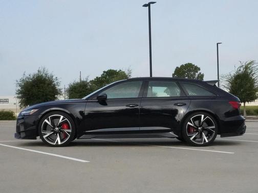 Black 2023 Audi RS 6 Avant 4.0T